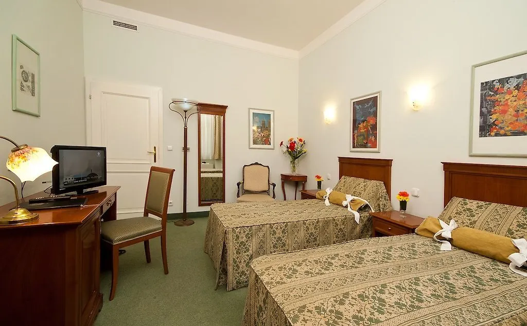 Hotel St George - Czech Leading Hotels Прага