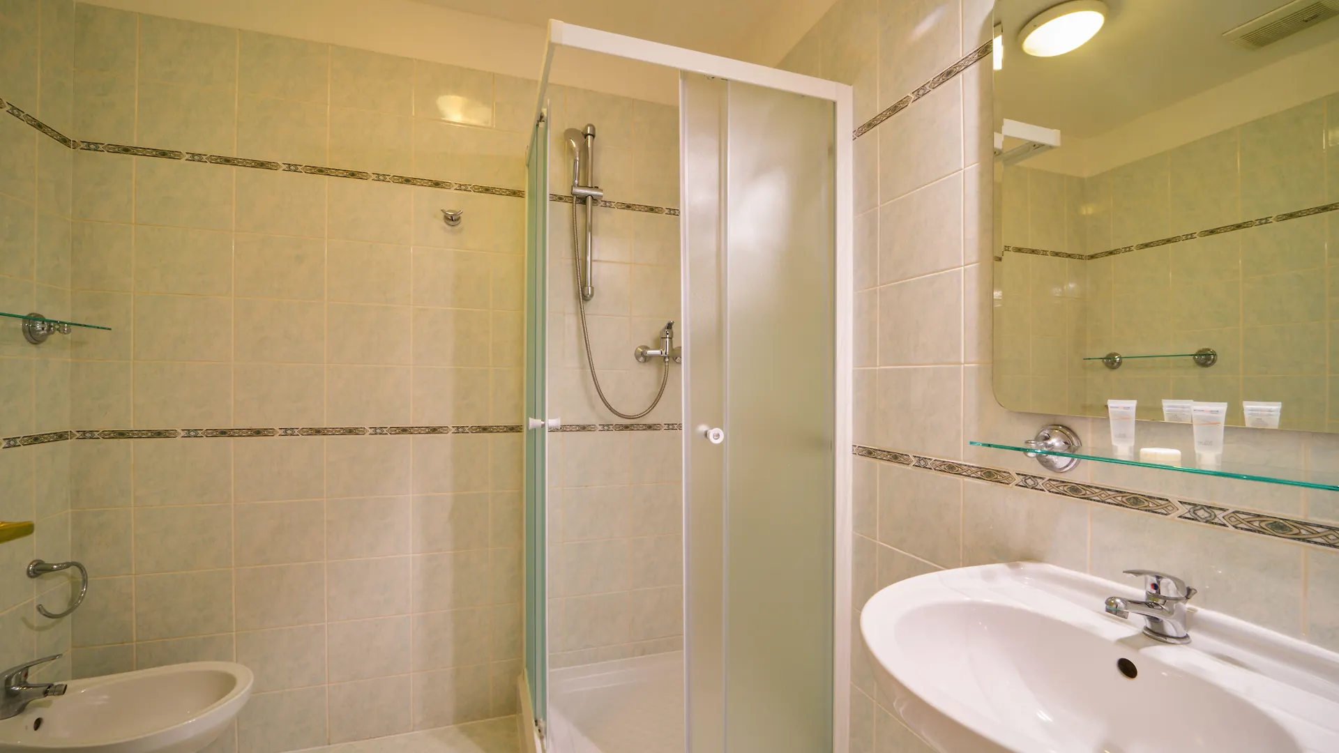 Hotel St George - Czech Leading Hotels براغ 4*,