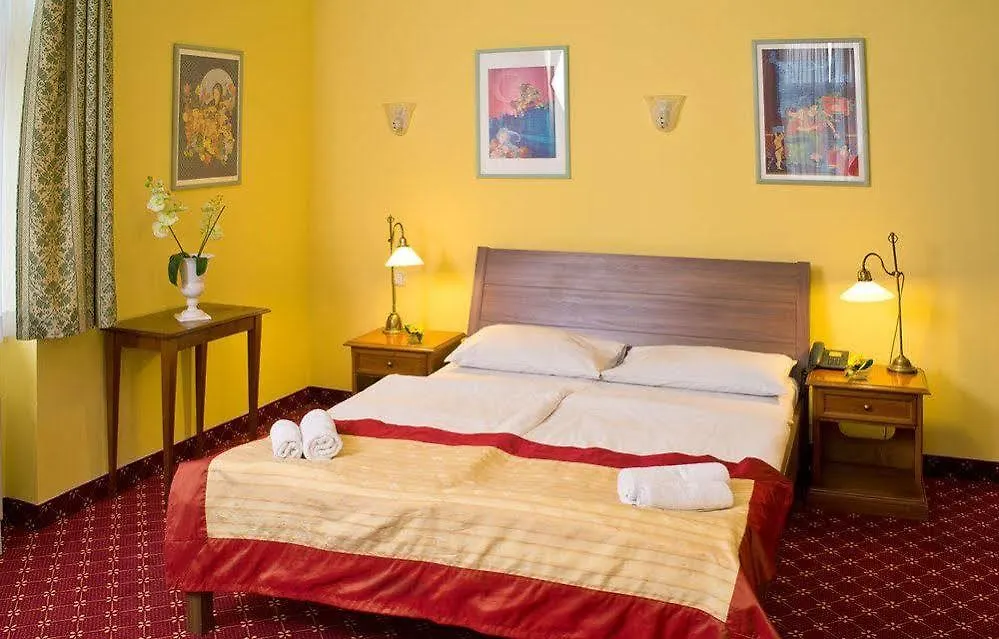 ****  Hotel St George - Czech Leading Hotels براغ جمهورية التشيك
